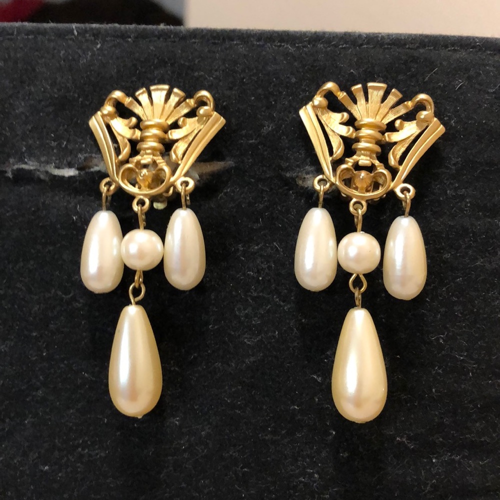Gold tone with ivory pearl tear drops